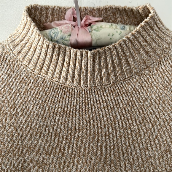 Old Navy long sleeve, mock neck tunic sweater, ladies size XL. Light brown. - Picture 2 of 8